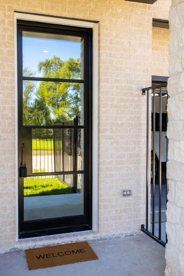 Cute Cozy House Close To Major Sporting Events And Restaurants Houston Bagian luar foto